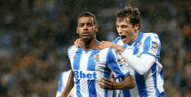 足球比赛中 足球比赛中