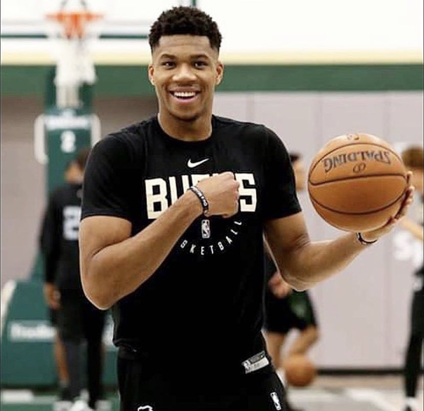 豪掷数亿美 豪掷数亿美