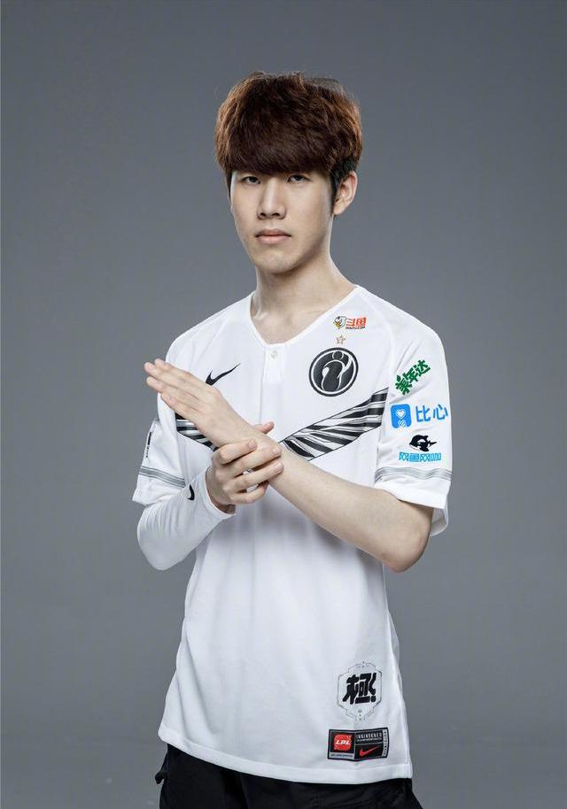 球收入榜展 球收入榜展