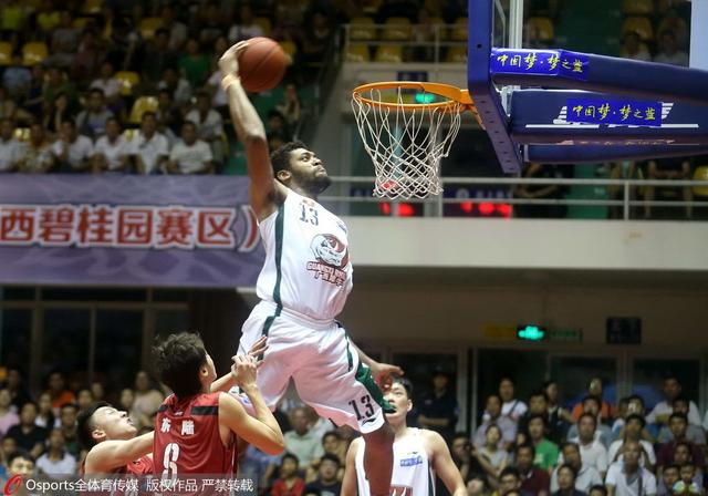 禁区前做减 禁区前做减