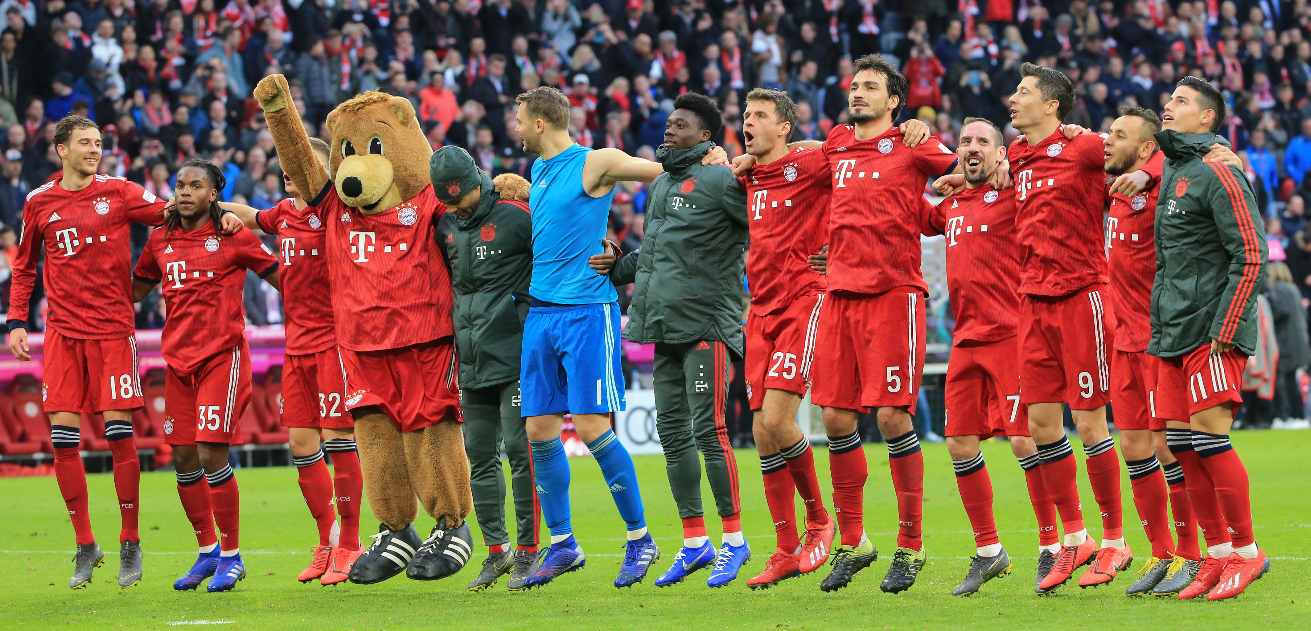 现代足球越 现代足球越